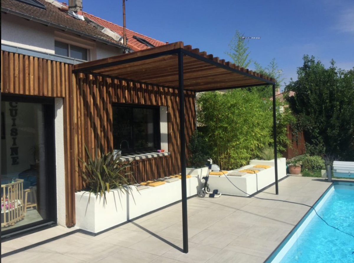 Réalisation de piscine en maçonnerie traditionnelle et carrelage 