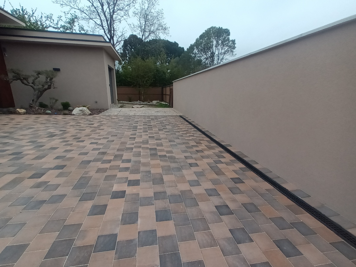 Aménagement en pavés béton alentours de Toulouse et sa région