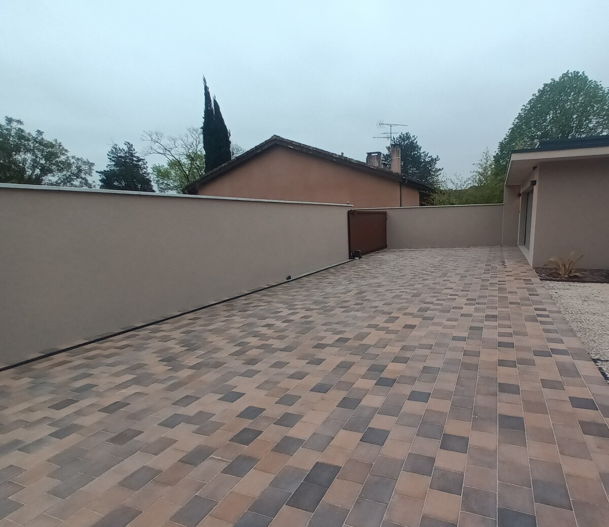 Aménagement en pavés béton alentours de Toulouse et sa région